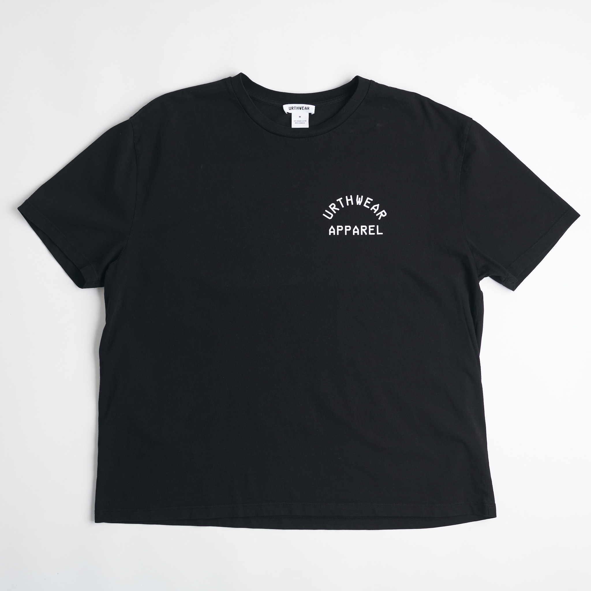 Tシャツ・カットソー KIRSH Uni hand drawing logo wording t-shirt black Men's Black Relaxed Tee – GOTS Organic Cotton, Sustainable